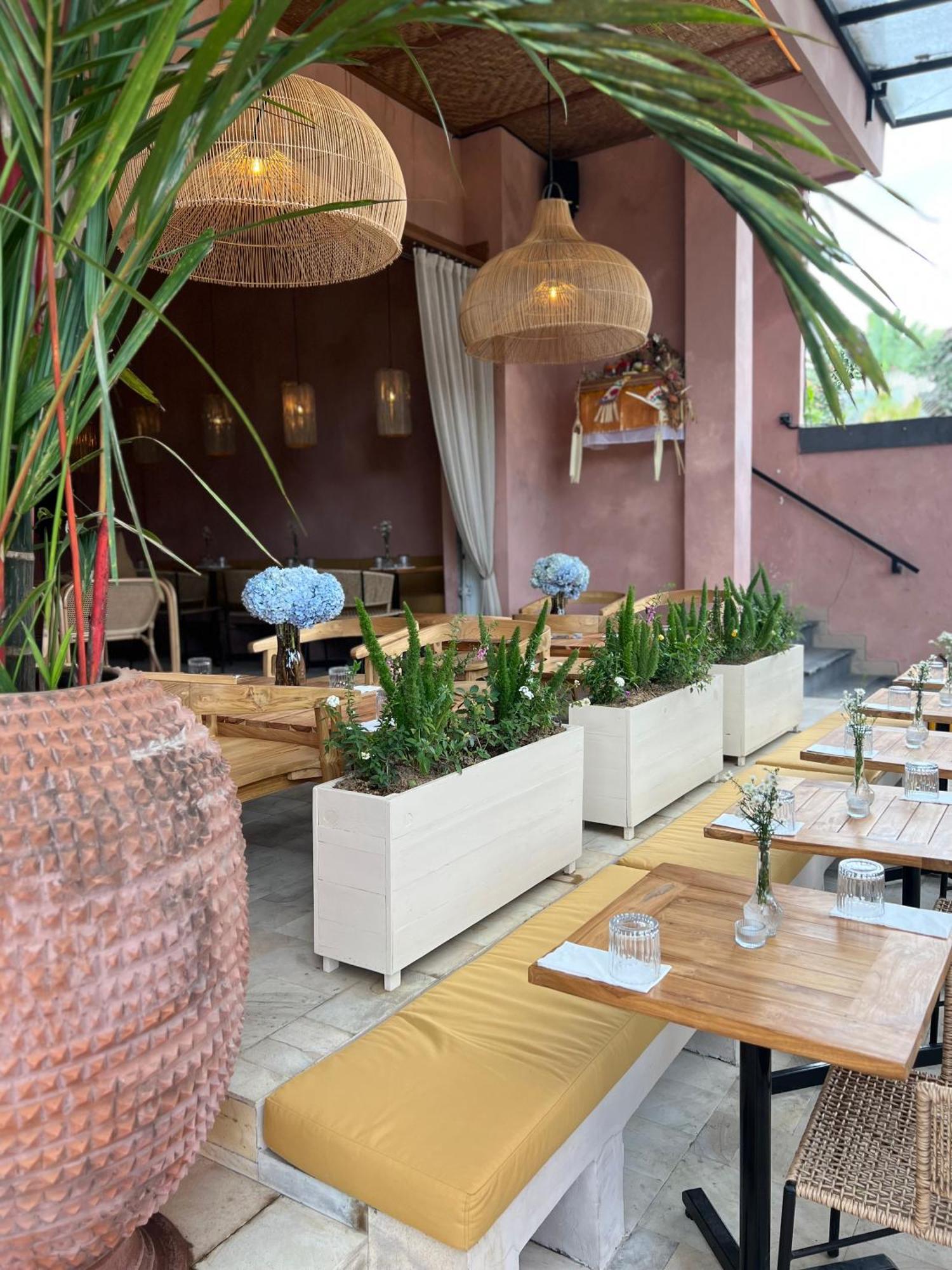 Grass Terrace Homestay Canggu Extérieur photo